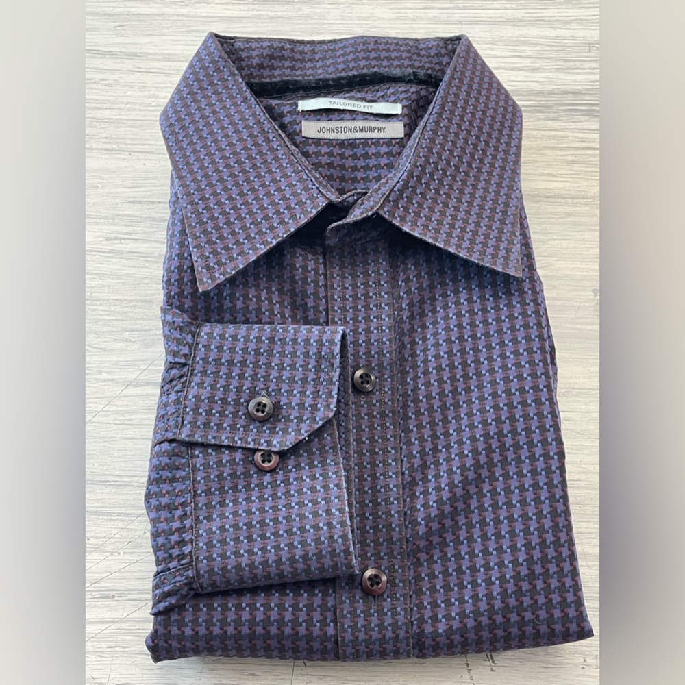 Johnston and Murphy long sleeve squares pattern button down shirt